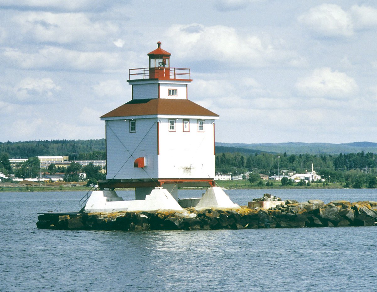 Lighthouses of Western Lake Superior - Lake Superior Magazine